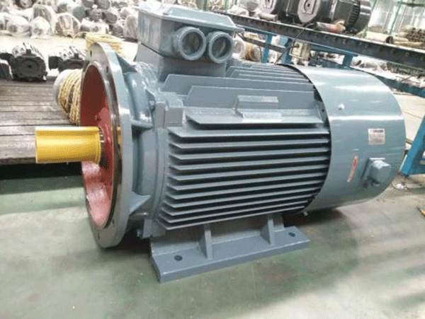 什么原因?qū)е挛靼参鳜斪冾l電機(jī)頻率降低？
