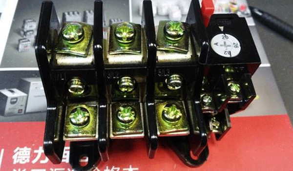 如何正確選擇三相異步電動機保護用熱繼電器？